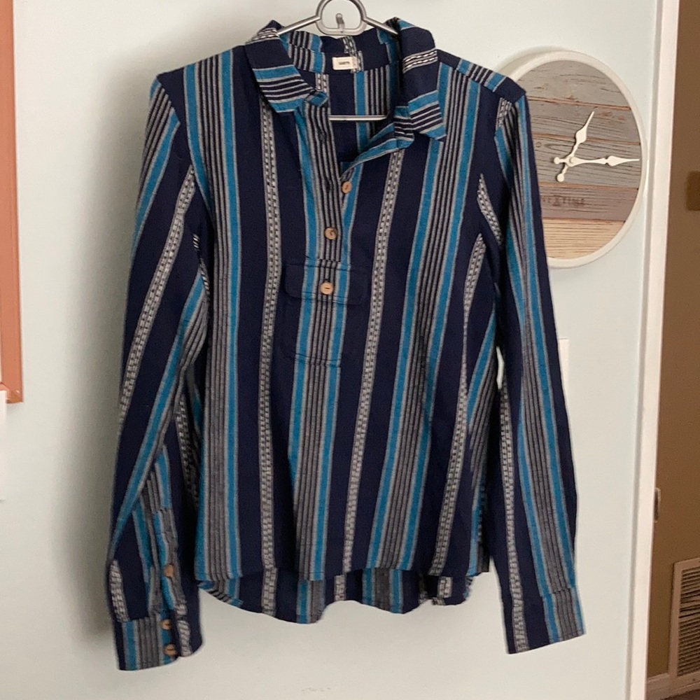 Women’s shirt